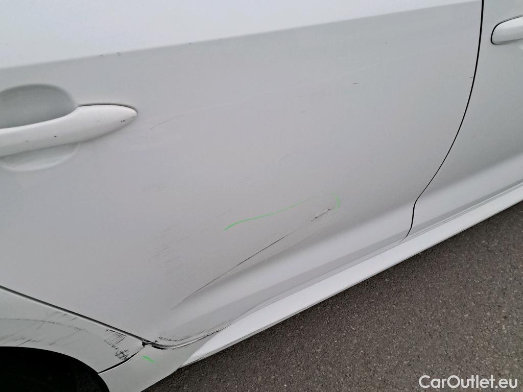  Toyota  Corolla TOYOTA  / 2019 / 5P / familiar 1.8 125H ACTIVE TECH E-CVT TOU SPORT #5