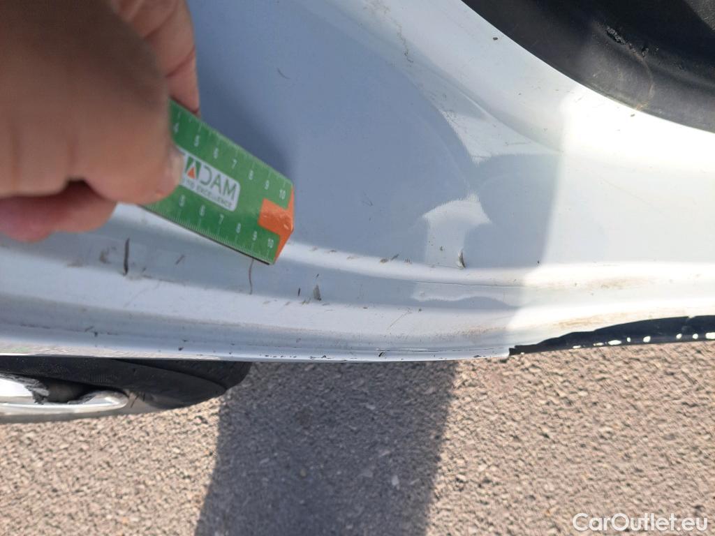  Renault  Clio RENAULT  / 2016 / 5P / berlina con portón Business TCe 66kW (90CV) GLP -18 #38