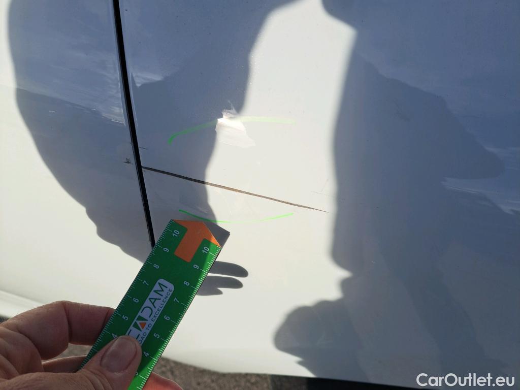  Renault  Clio RENAULT  / 2016 / 5P / berlina con portón Business TCe 66kW (90CV) GLP -18 #59