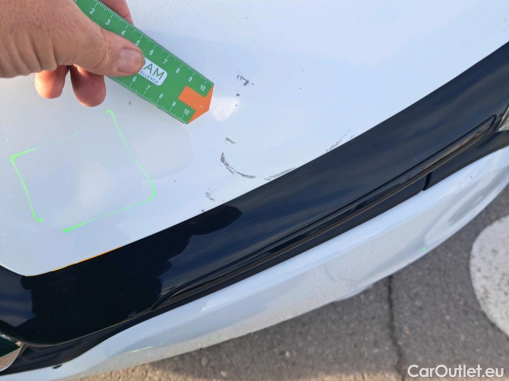  Renault  Clio RENAULT  / 2016 / 5P / berlina con portón Business TCe 66kW (90CV) GLP -18 #15