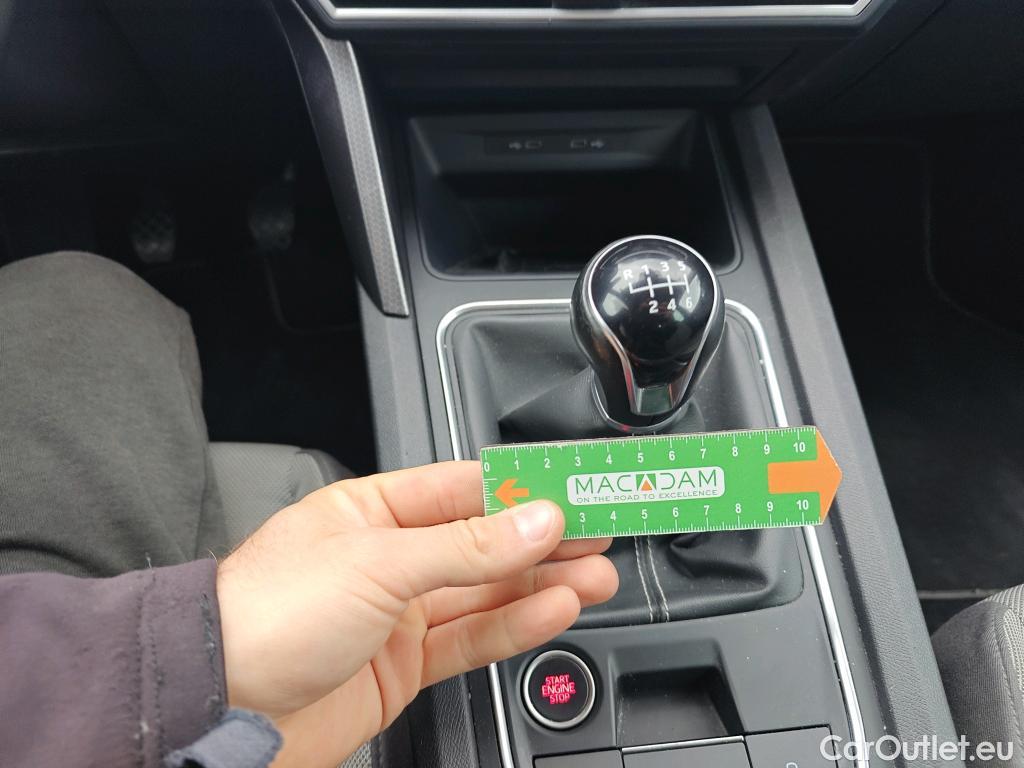  Land Rover  Discovery SEAT Nuevo León / 2020 / 5P / berlina con portón 2.0 TDI 85kW S&S Style Go (AC3) #37