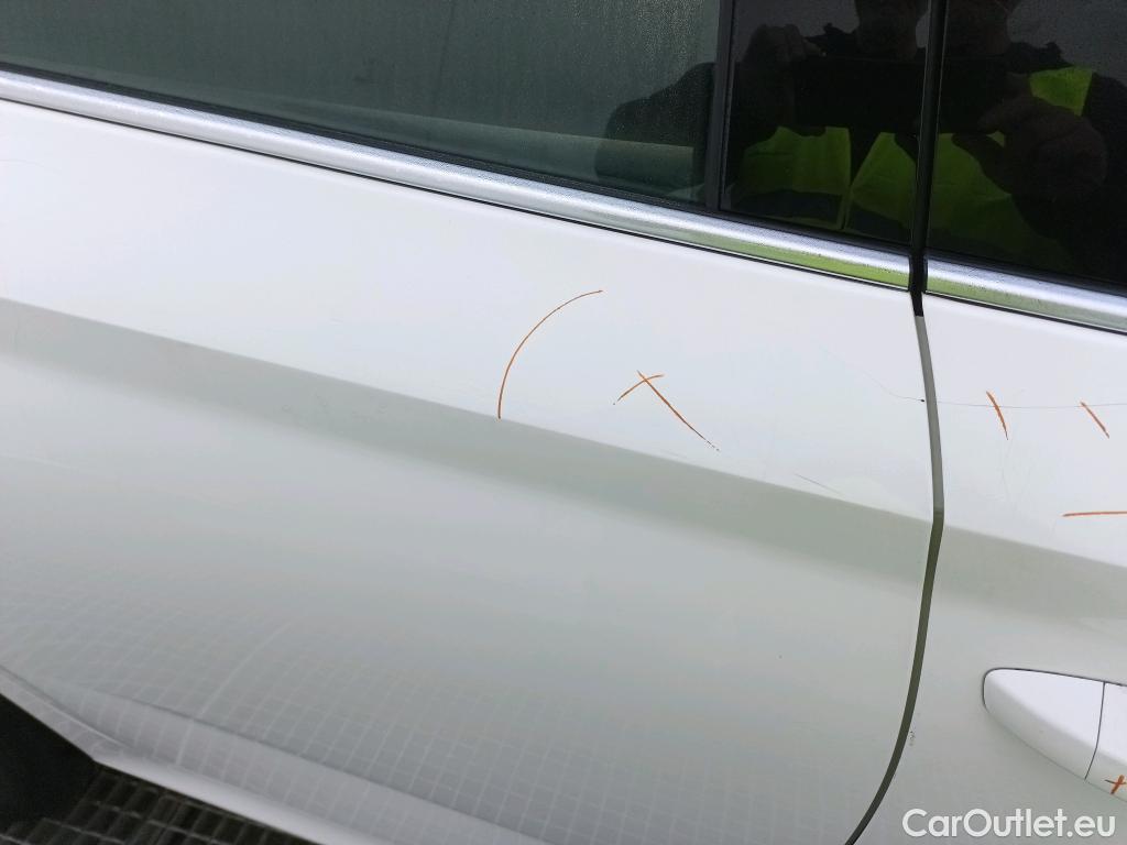  Skoda  KAMIQ SKODA  1.0 TSI 81kW (110CV) DSG Ambition #14