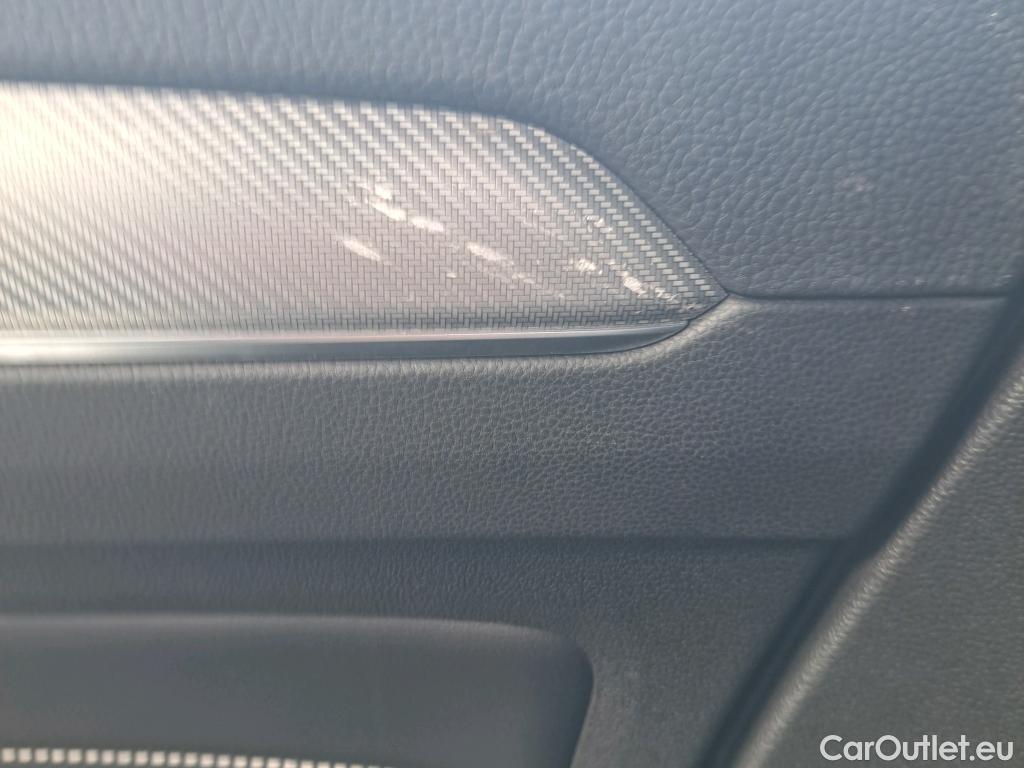  Volkswagen  Passat VOLKSWAGEN  / 2019 / 5P / familiar Variant R-Line 2.0 TDI 140kW (190CV) DSG #57