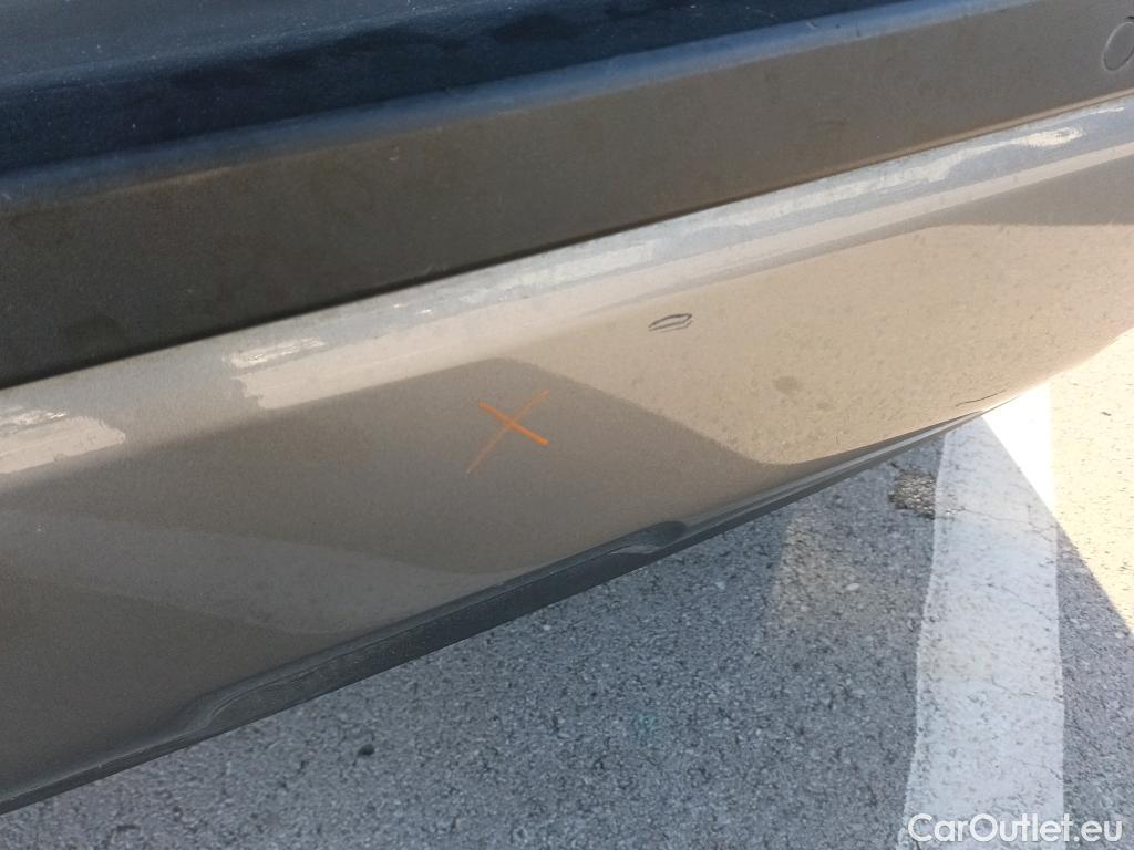  Toyota  RAV4 TOYOTA  / 2018 / 5P / todoterreno 2.5l 220H Advance 4WD #2