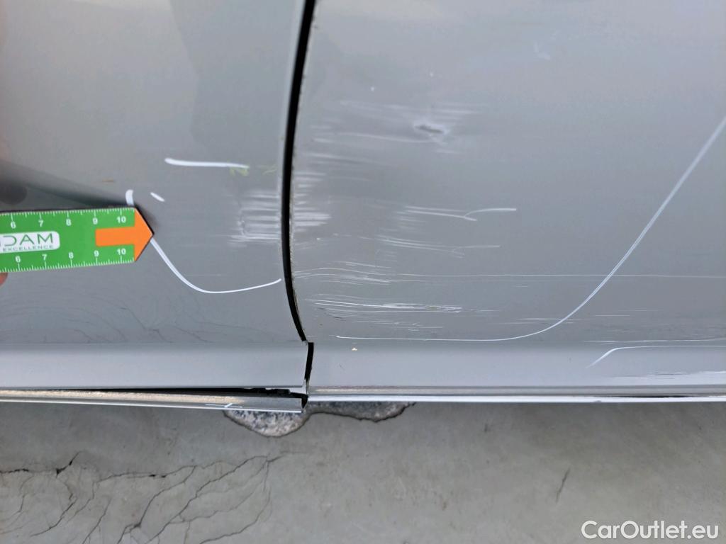  Volkswagen  Passat VOLKSWAGEN  / 2019 / 5P / familiar Variant R-Line 2.0 TDI 140kW (190CV) DSG #10