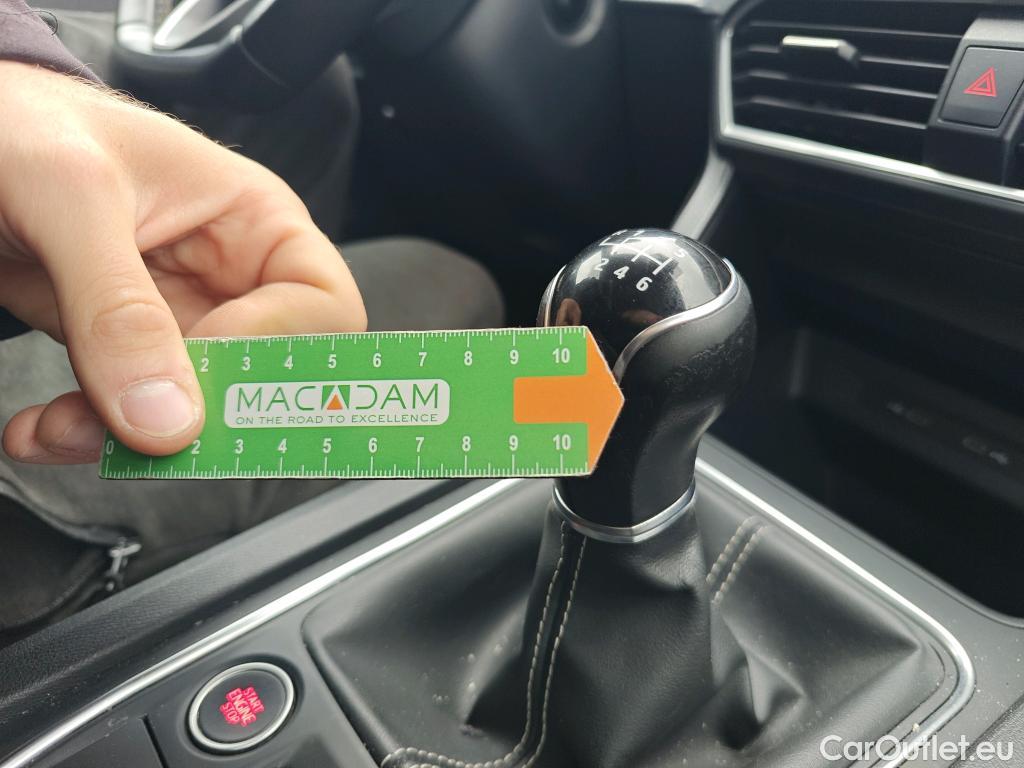  Land Rover  Discovery SEAT Nuevo León / 2020 / 5P / berlina con portón 2.0 TDI 85kW S&S Style Go (AC3) #38