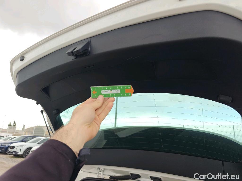  Land Rover  Discovery SEAT Nuevo León / 2020 / 5P / berlina con portón 2.0 TDI 85kW S&S Style Go (AC3) #34