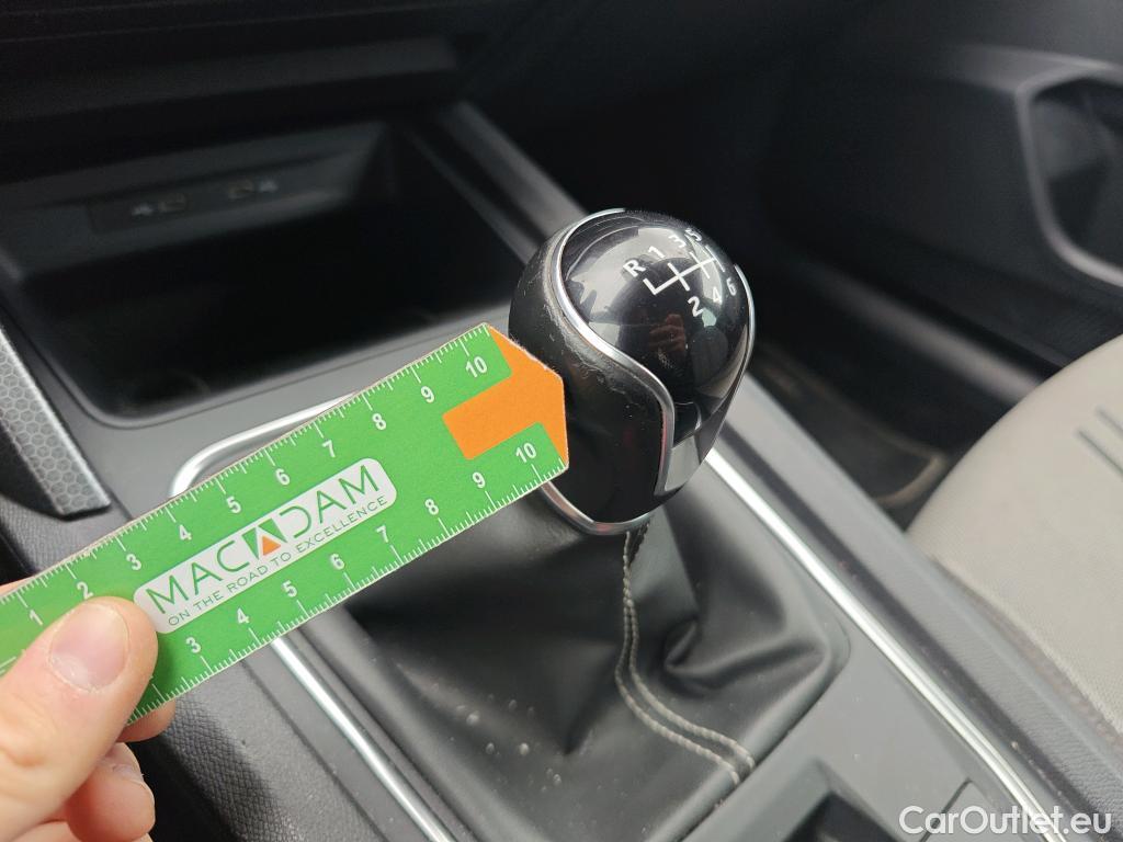  Land Rover  Discovery SEAT Nuevo León / 2020 / 5P / berlina con portón 2.0 TDI 85kW S&S Style Go (AC3) #39