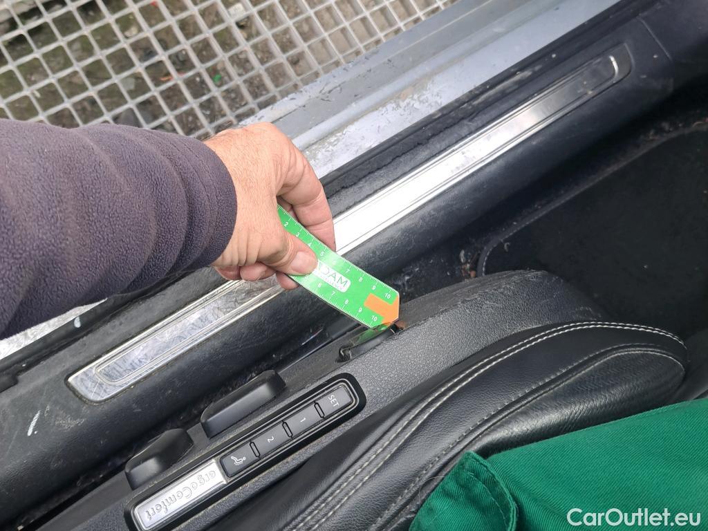  Volkswagen  Passat VOLKSWAGEN  / 2019 / 5P / familiar Variant R-Line 2.0 TDI 140kW (190CV) DSG #47