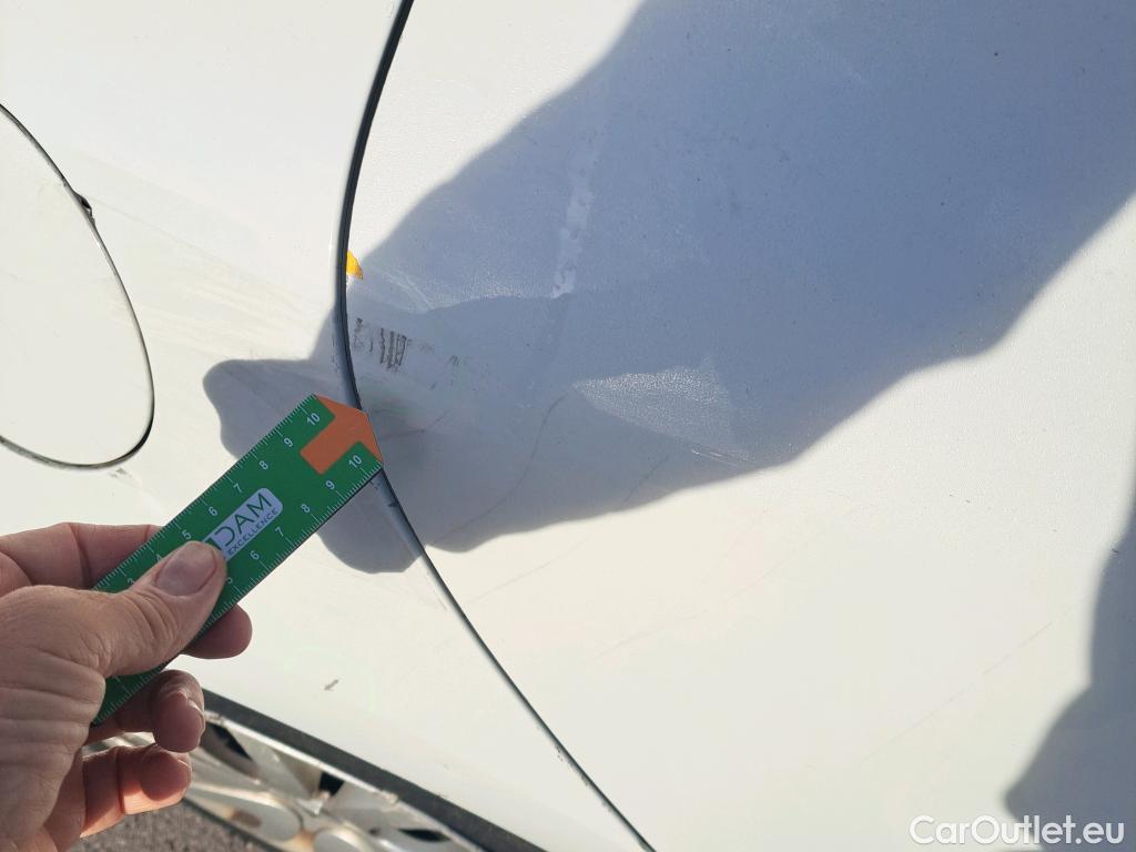  Renault  Clio RENAULT  / 2016 / 5P / berlina con portón Business TCe 66kW (90CV) GLP -18 #70