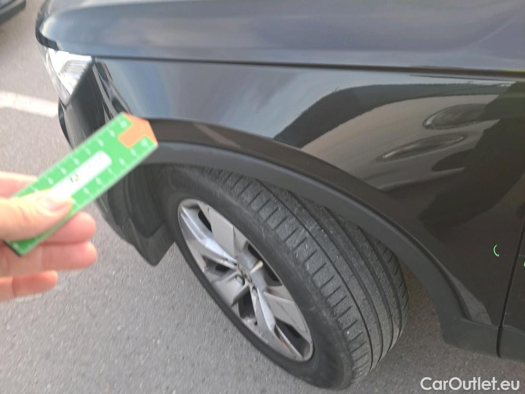  Volvo  XC 40 VOLVO XC40 / 2017 / 5P / todoterreno 2.0 D3 Momentum Pro #45