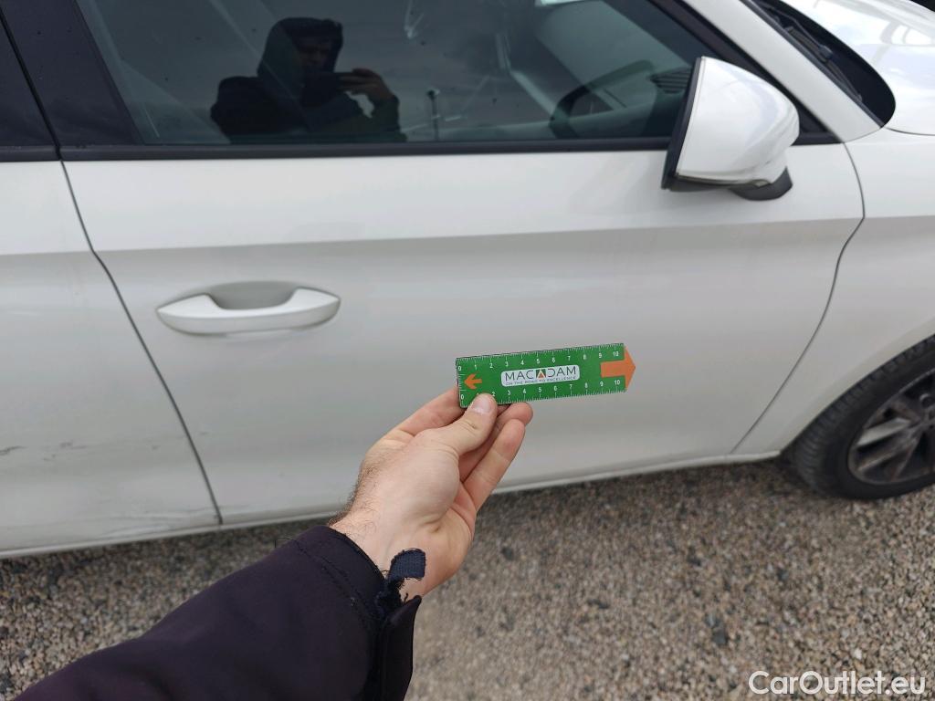  Land Rover  Discovery SEAT Nuevo León / 2020 / 5P / berlina con portón 2.0 TDI 85kW S&S Style Go (AC3) #10