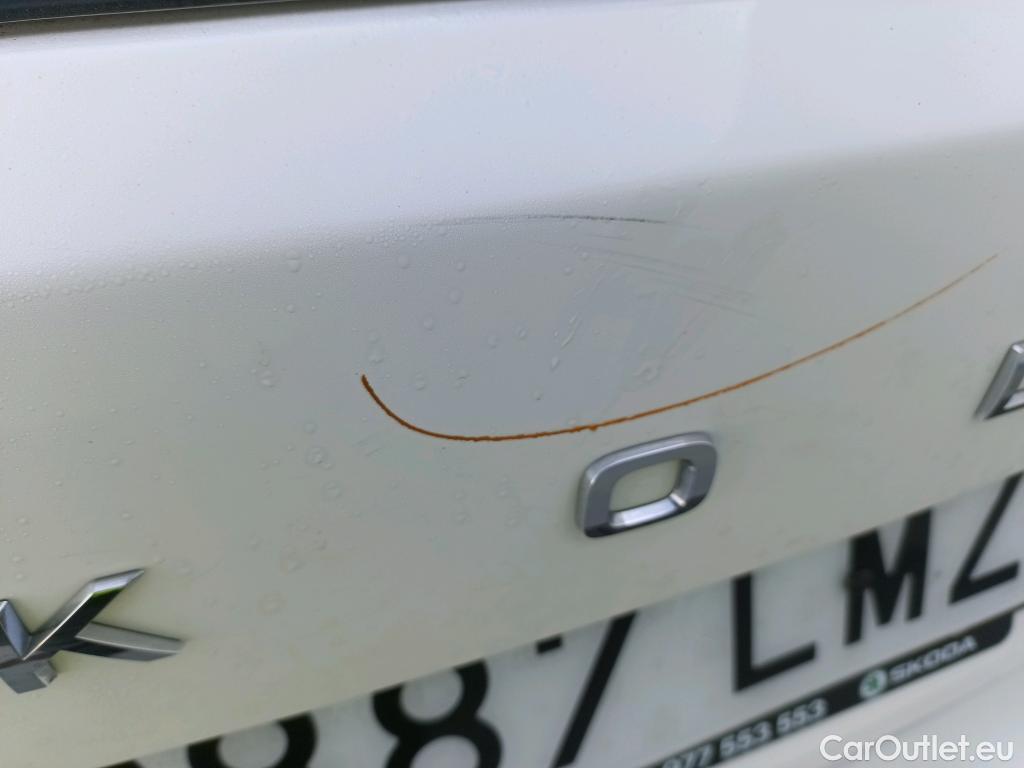  Skoda  KAMIQ SKODA  1.0 TSI 81kW (110CV) DSG Ambition #2