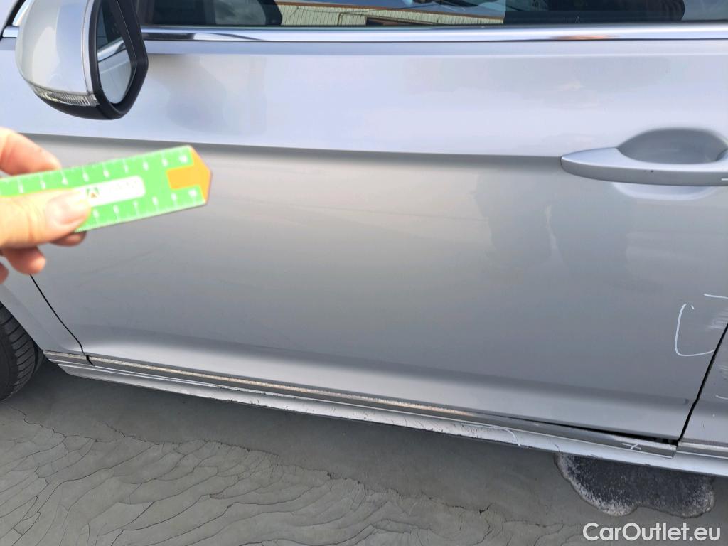  Volkswagen  Passat VOLKSWAGEN  / 2019 / 5P / familiar Variant R-Line 2.0 TDI 140kW (190CV) DSG #86