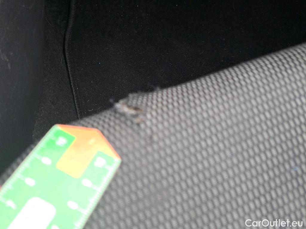  Renault  Clio RENAULT  / 2016 / 5P / berlina con portón Business TCe 66kW (90CV) GLP -18 #34