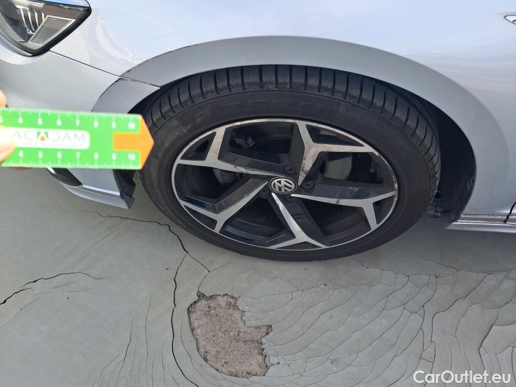 Volkswagen  Passat VOLKSWAGEN  / 2019 / 5P / familiar Variant R-Line 2.0 TDI 140kW (190CV) DSG #28