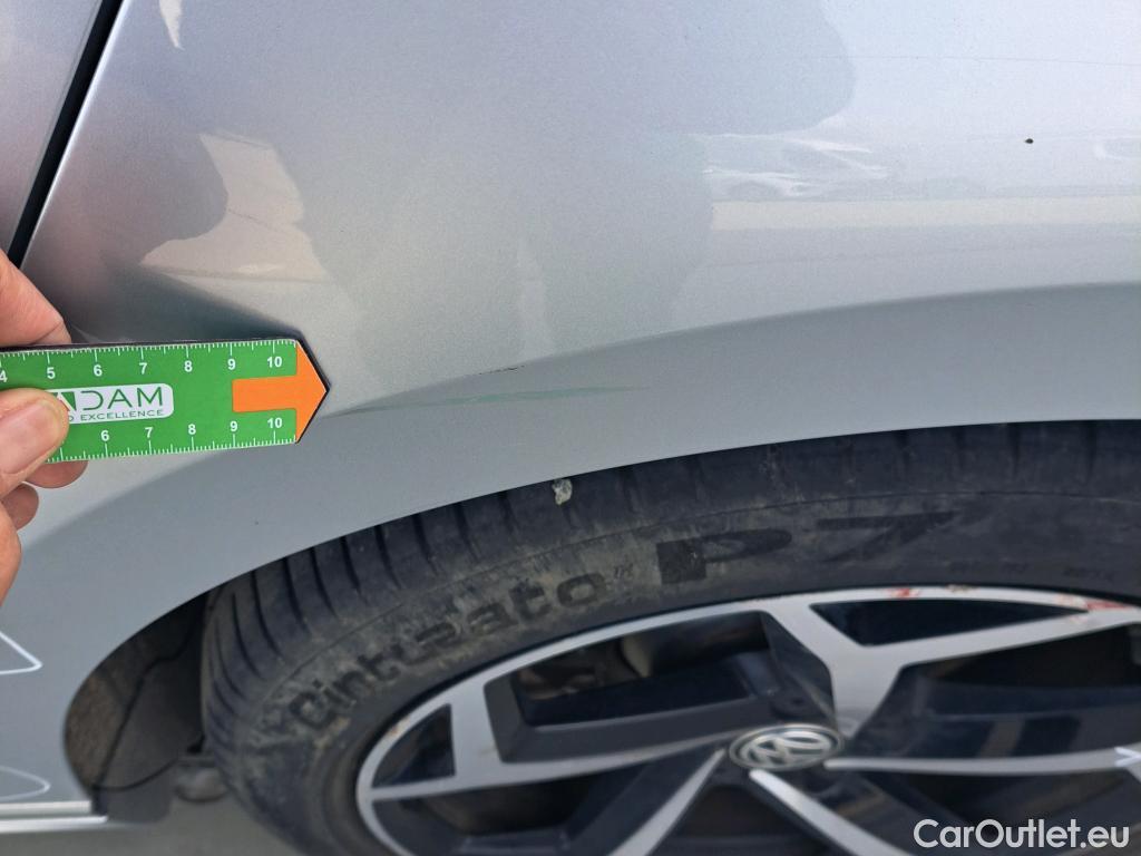  Volkswagen  Passat VOLKSWAGEN  / 2019 / 5P / familiar Variant R-Line 2.0 TDI 140kW (190CV) DSG #17