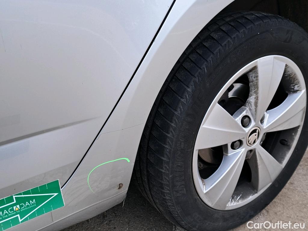  Skoda  Octavia SKODA  / 2016 / 5P / familiar Combi 1.6 TDI CR 85KW (115CV) Ambition #1