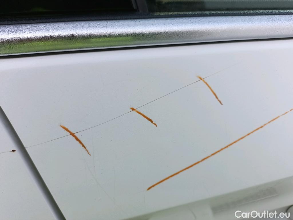  Skoda  KAMIQ SKODA  1.0 TSI 81kW (110CV) DSG Ambition #9