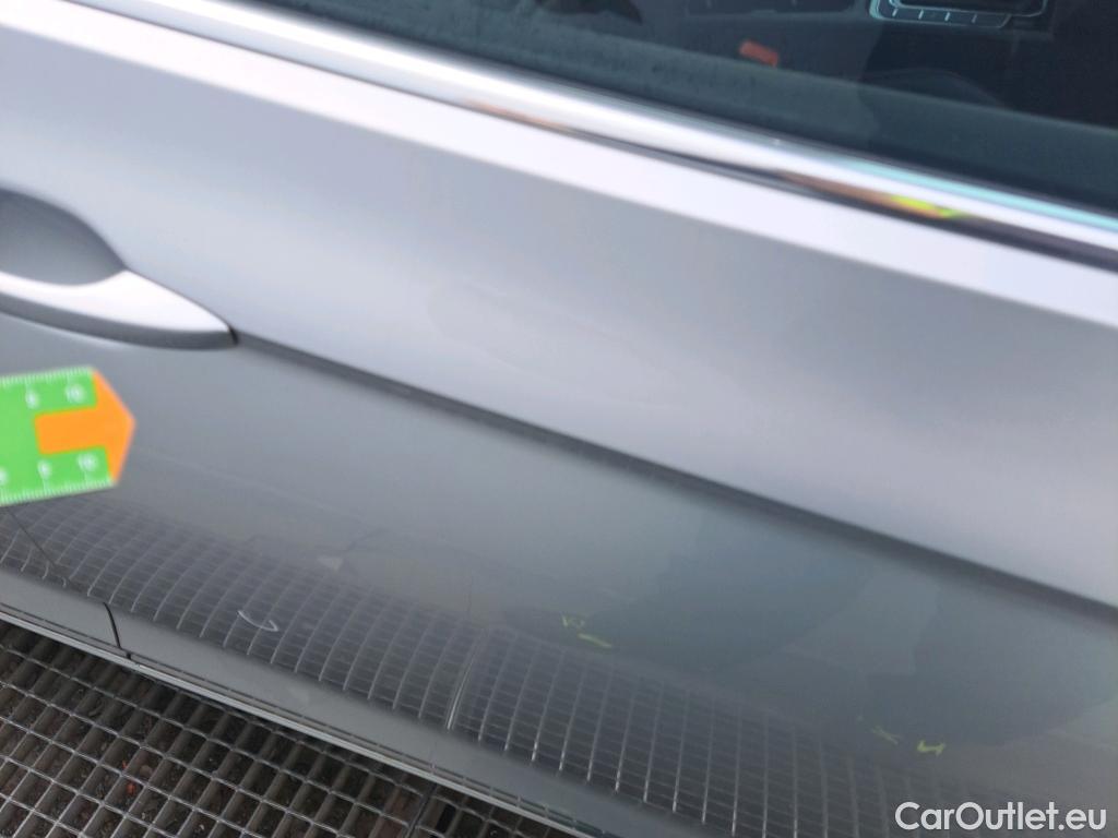  Volkswagen  Passat VOLKSWAGEN  / 2019 / 5P / familiar Variant R-Line 2.0 TDI 140kW (190CV) DSG #88