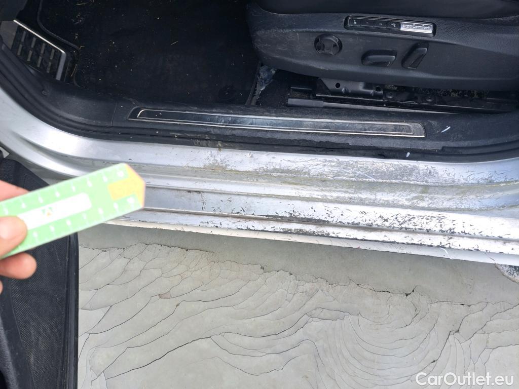  Volkswagen  Passat VOLKSWAGEN  / 2019 / 5P / familiar Variant R-Line 2.0 TDI 140kW (190CV) DSG #32