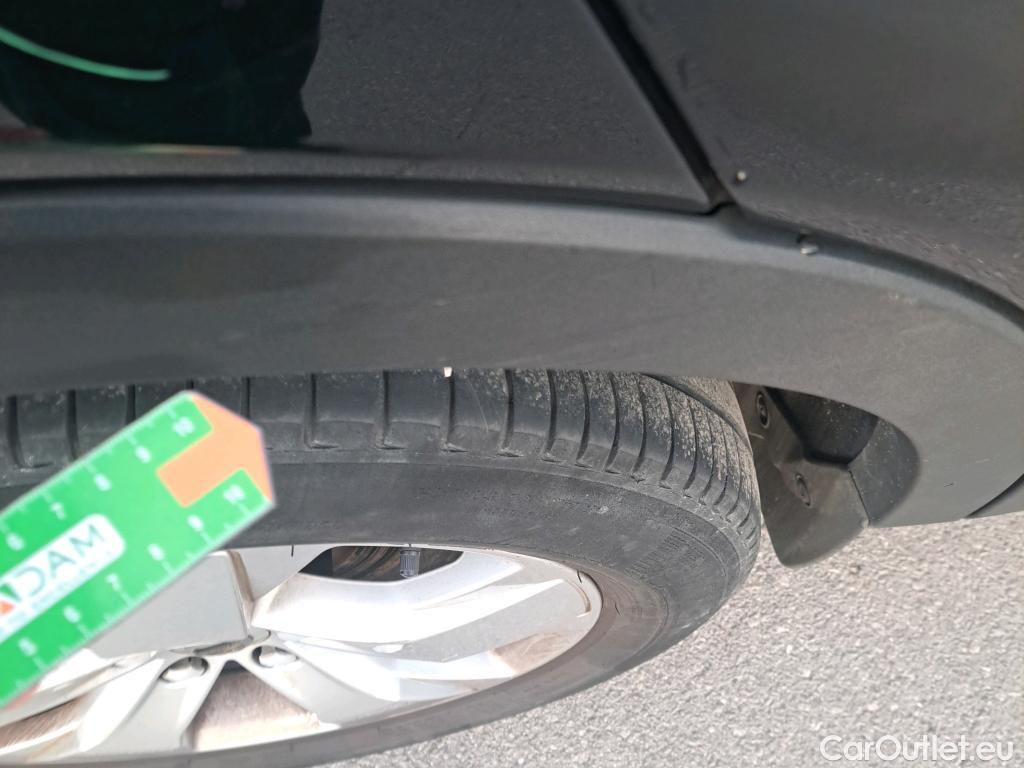  Volvo  XC 40 VOLVO XC40 / 2017 / 5P / todoterreno 2.0 D3 Momentum Pro #38