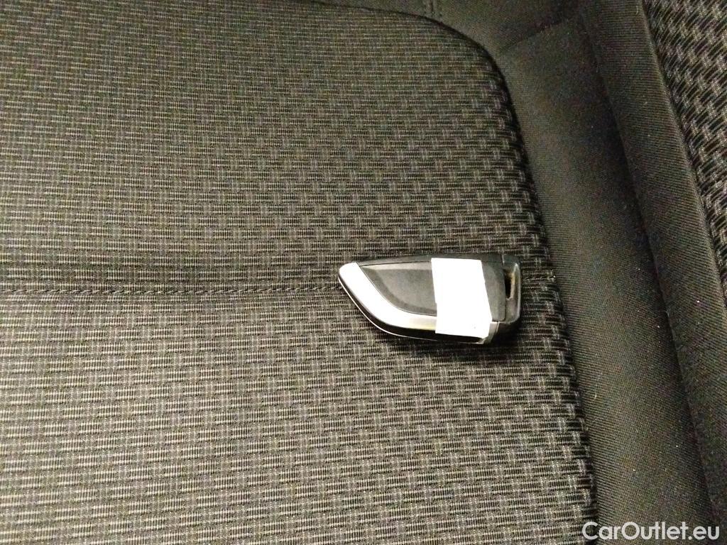  Bmw  X2 BMW  / 2017 / 5P / todoterreno sDrive18d (AC) #2