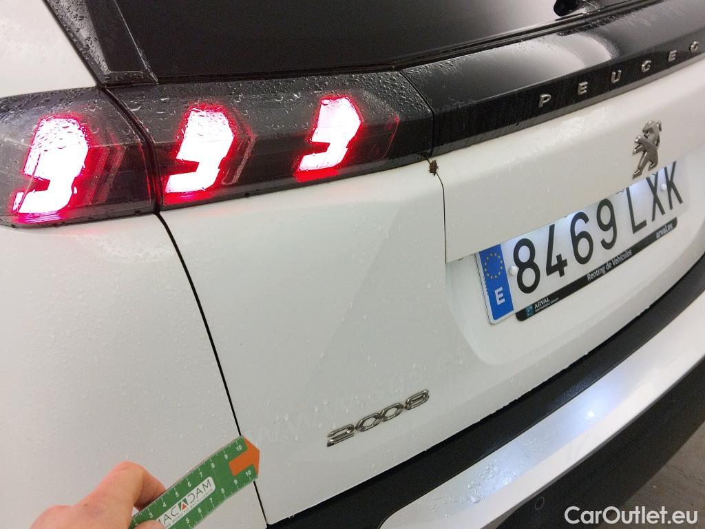  Peugeot  2008 PEUGEOT  / 2019 / 5P / todoterreno Allure BlueHDI 81kW (110CV) #2