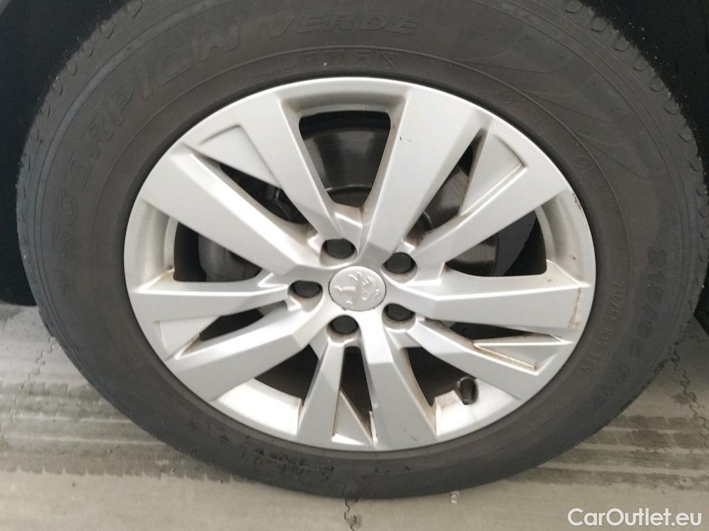  Peugeot  3008 PEUGEOT  / 2020 / 5P / todoterreno 1.5 BlueHDi 96kW (130CV) S&S Active Pack #5