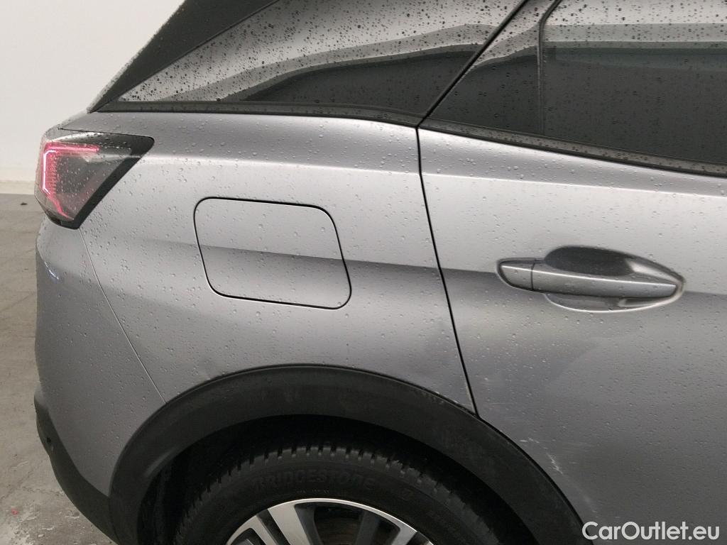  Peugeot  3008 PEUGEOT  Hybrid / 2020 / 5P / todoterreno 225 e-EAT8 Allure Pack #3