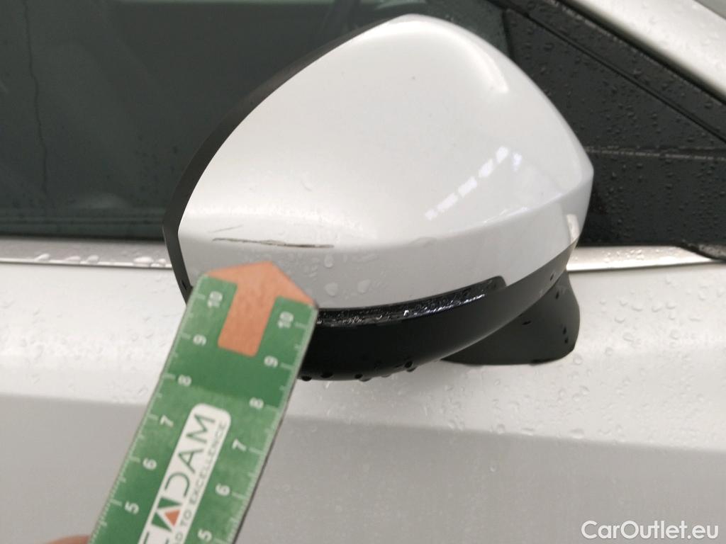  Land Rover  Discovery NISSAN QASHQAI / 2024 / 5P / todoterreno DIG-T 103kW (140CV) mHEV 4x2 Acenta #12