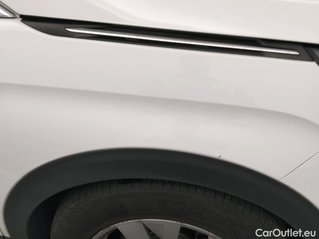  Peugeot  3008 PEUGEOT  / 2016 / 5P / todoterreno 1.5 BlueHDi 96kW (130CV) S&S Active EAT8 #35