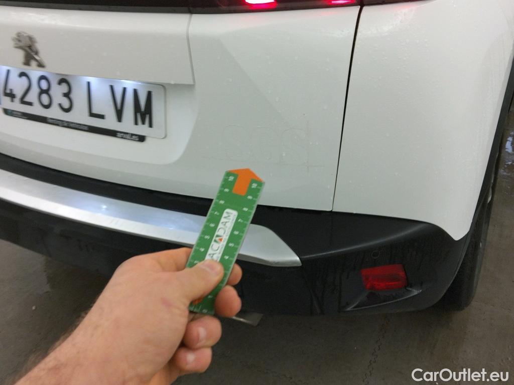  Peugeot  2008 PEUGEOT  / 2019 / 5P / todoterreno Allure BlueHDI 81kW (110CV) #3