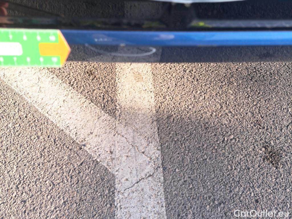  Volvo  XC60 VOLVO  / 2017 / 5P / todoterreno 2.0 B4 D R-Design Auto #2