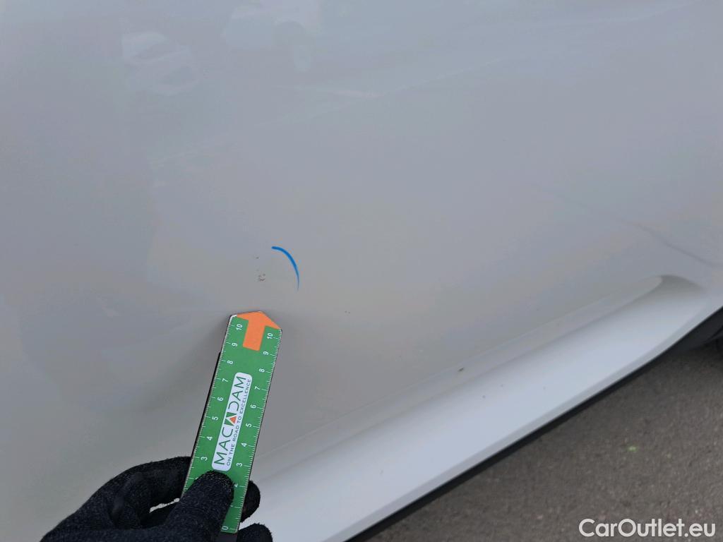  Volvo  XC 40 VOLVO XC40 / 2017 / 5P / todoterreno 1.5 T4 Twin Recharge R-Design Auto #13