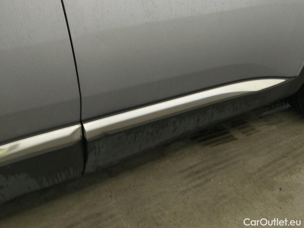  Peugeot  3008 PEUGEOT  Hybrid / 2020 / 5P / todoterreno 225 e-EAT8 Allure Pack #17