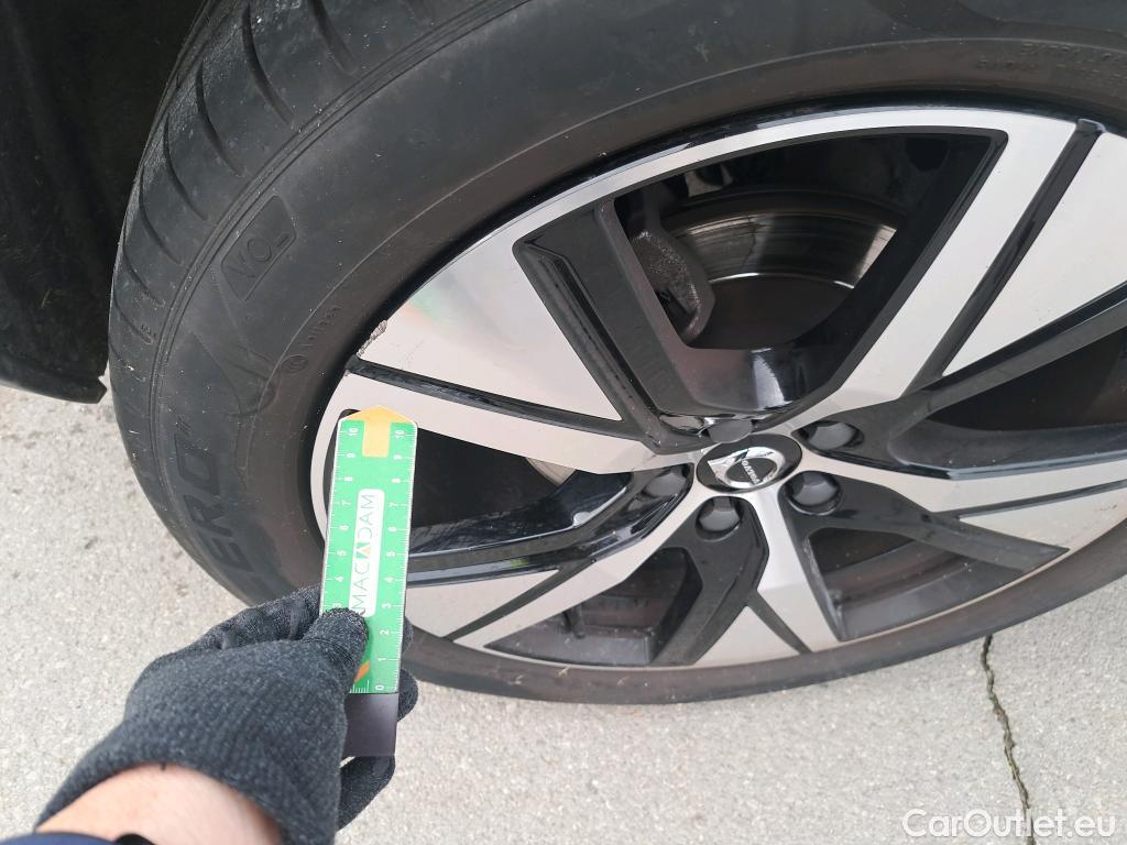  Volvo  XC 40 VOLVO XC40 / 2017 / 5P / todoterreno 1.5 T4 Twin Recharge R-Design Auto #22