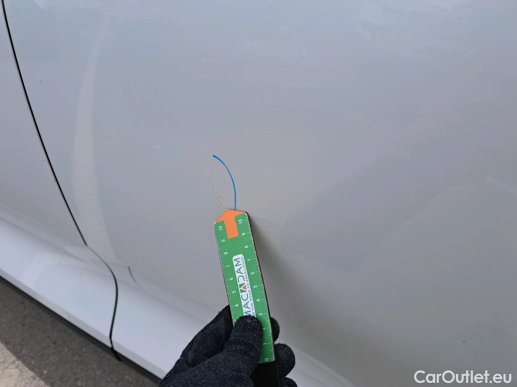  Volvo  XC 40 VOLVO XC40 / 2017 / 5P / todoterreno 1.5 T4 Twin Recharge R-Design Auto #18