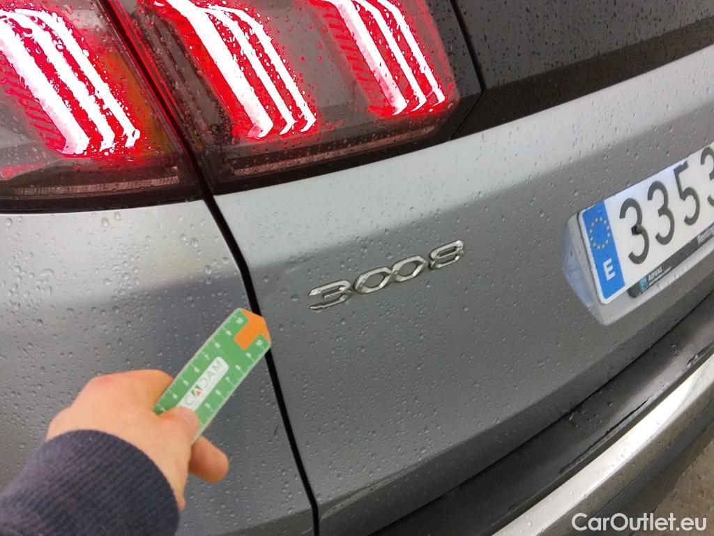  Peugeot  3008 PEUGEOT  Hybrid / 2020 / 5P / todoterreno 225 e-EAT8 Allure Pack #6