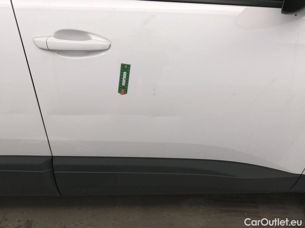  Peugeot  3008 PEUGEOT  / 2016 / 5P / todoterreno 1.5 BlueHDi 96kW (130CV) S&S Active EAT8 #3