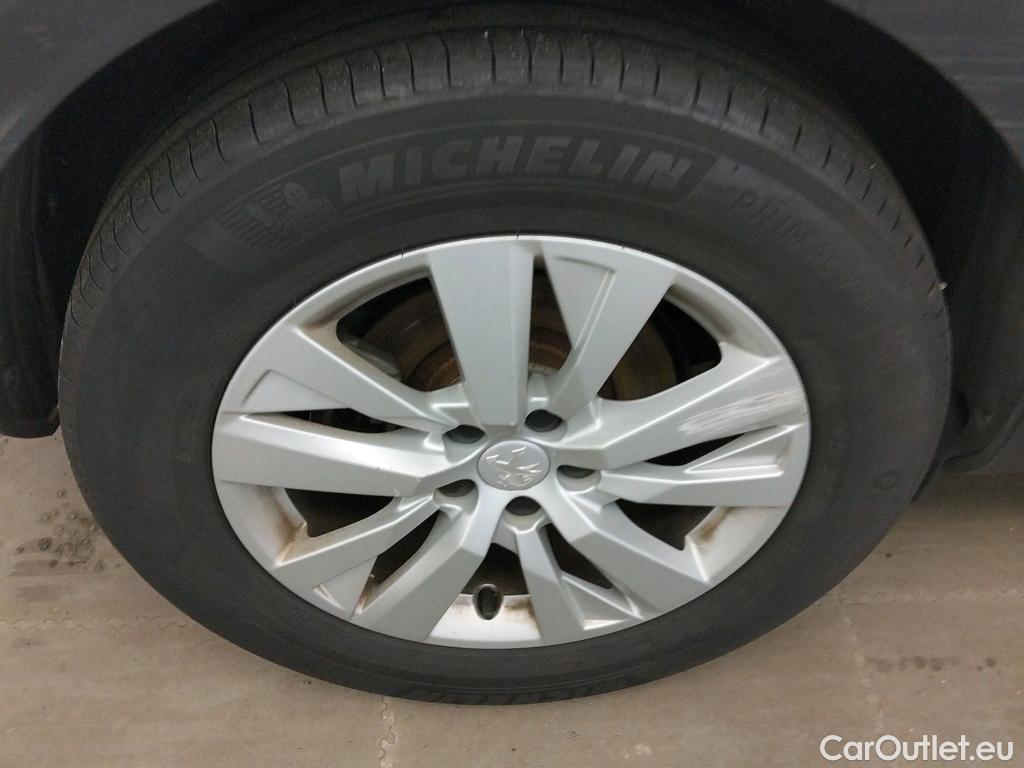  Peugeot  3008 PEUGEOT  / 2016 / 5P / todoterreno 1.5 BlueHDi 96kW (130CV) S&S Active EAT8 #13