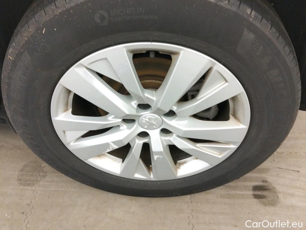  Peugeot  3008 PEUGEOT  / 2016 / 5P / todoterreno 1.5 BlueHDi 96kW (130CV) S&S Active EAT8 #11