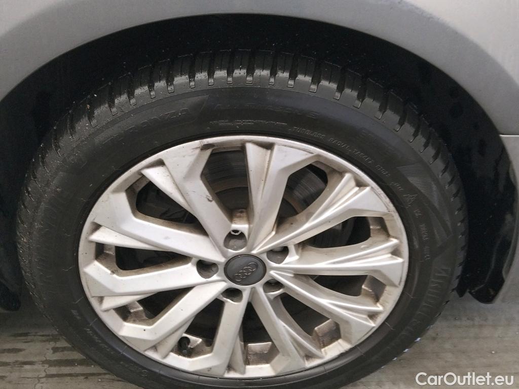  Audi  A4 AUDI  / 2019 / 4P / sedán Advanced 35 TDI 120kW (163CV) S tronic #7