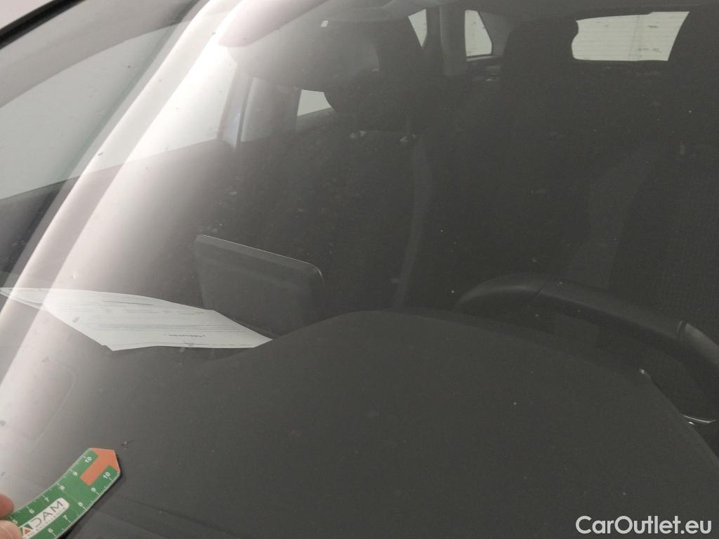  Peugeot  3008 PEUGEOT  / 2016 / 5P / todoterreno 1.5 BlueHDi 96kW (130CV) S&S Active EAT8 #2