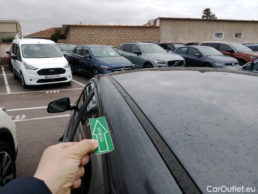  Bmw  Serie 1 BMW  / 2019 / 5P / berlina con portón 118i #20