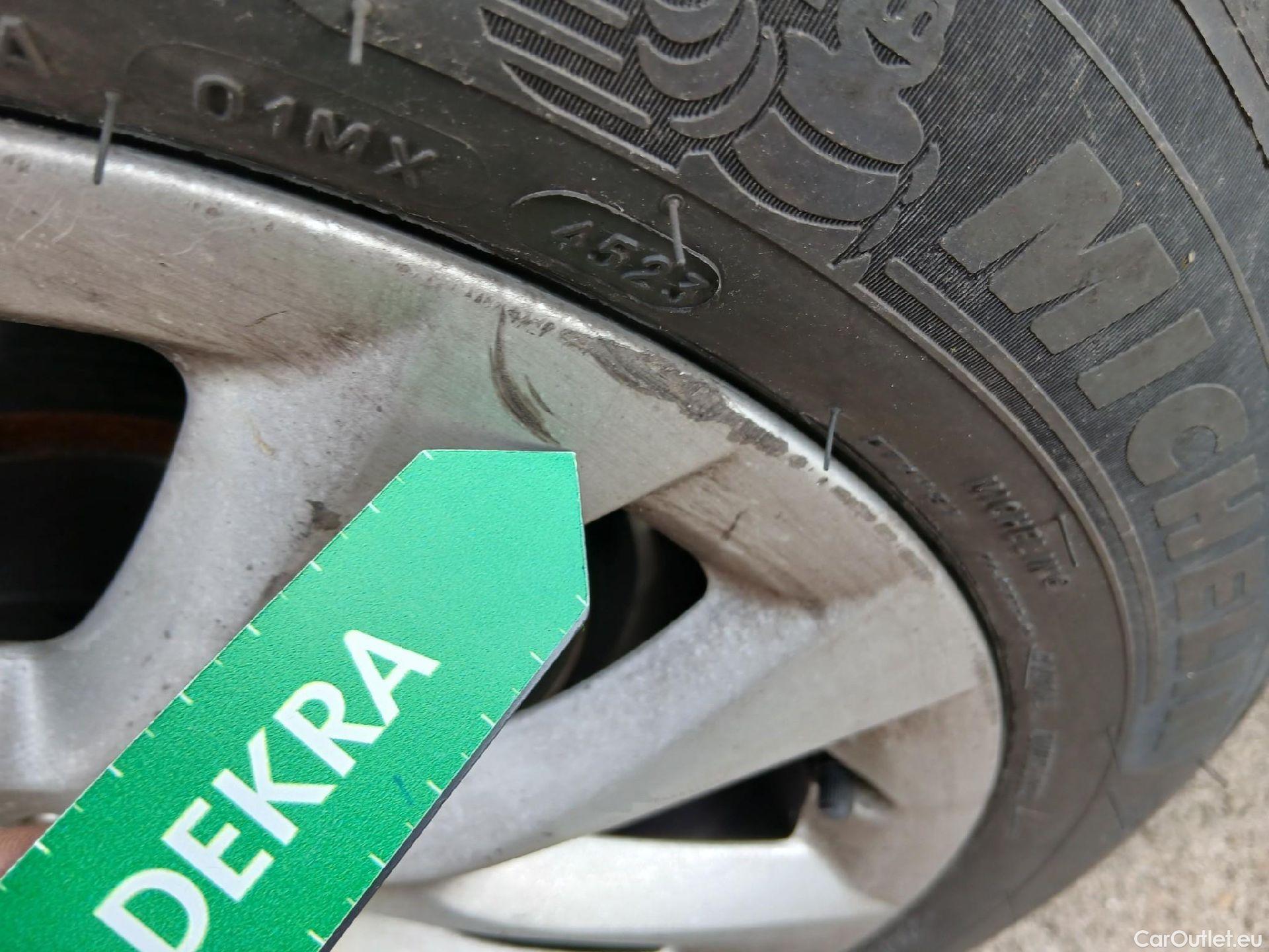  Bmw  Serie 2 BMW  Gran Tourer/2018/5P/monovolumen compacto 218d #38