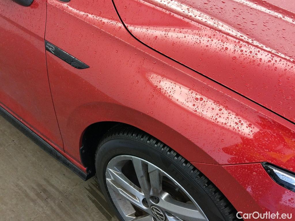  Volkswagen  Golf  VOLKSWAGEN / 2020 / 5P / berlina con portón R-Line 2.0 TDI 110kW (150CV) DSG #1