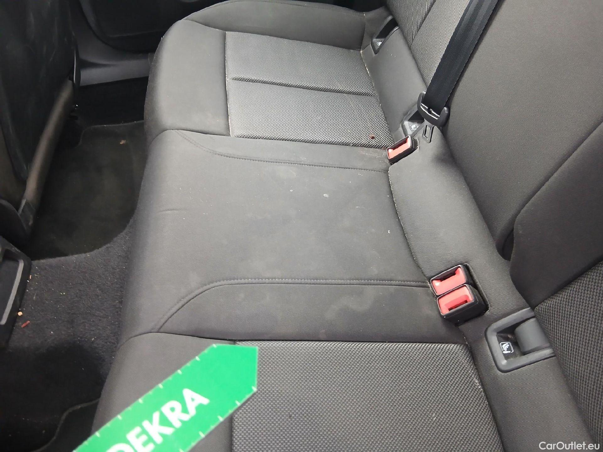  Audi  A3 AUDI  / 2020 / 5P / berlina con portón Sportback Advanced 30 TFSI 81kW Stron MildHybrid #15