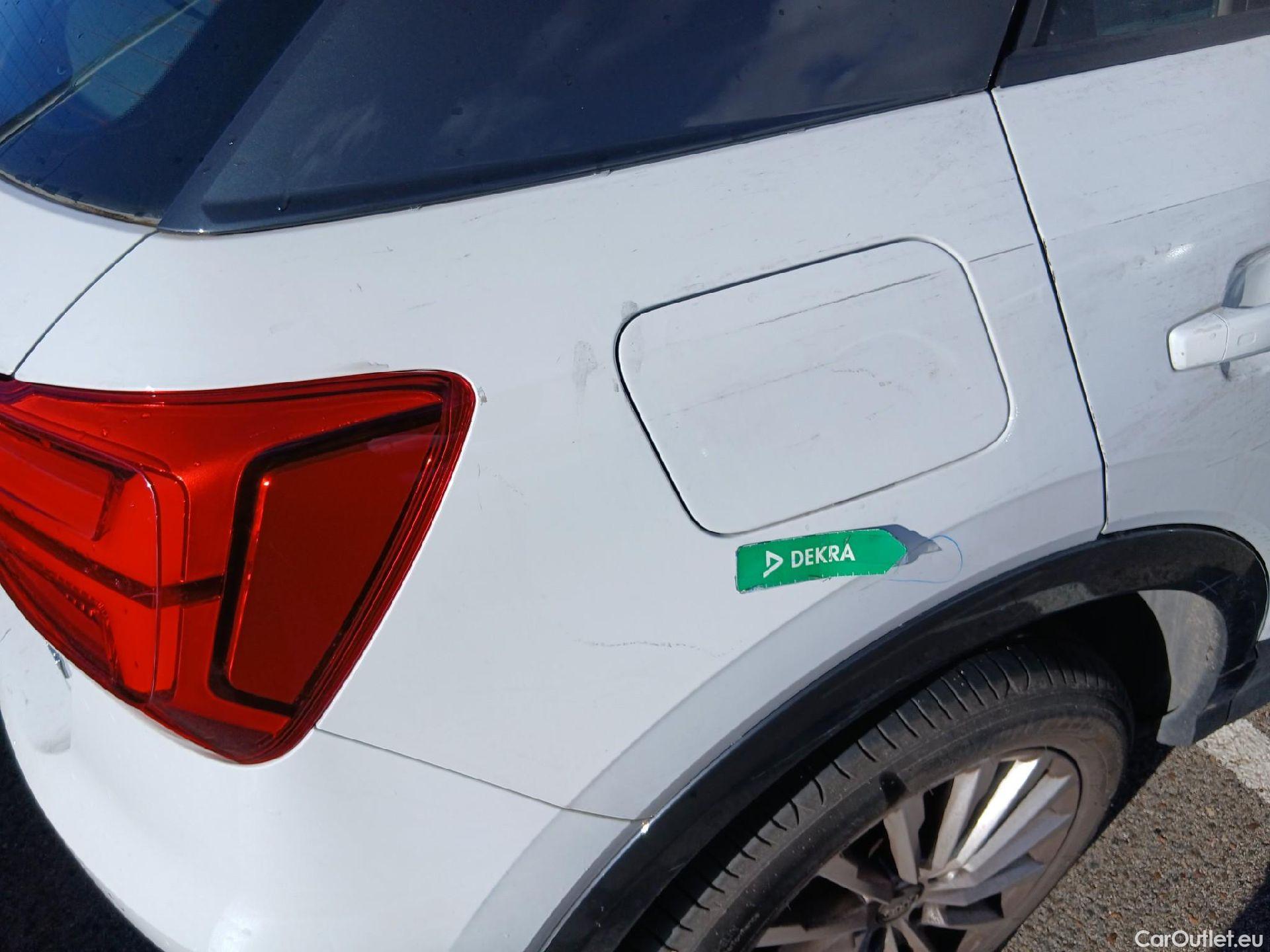  Audi  Q2 AUDI  / 2016 / 5P / todoterreno Design 30 TFSI 85kW (116CV) #48