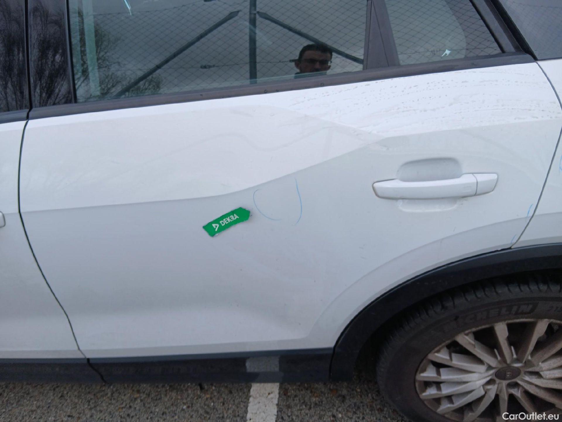  Audi  Q2 AUDI  / 2016 / 5P / todoterreno Design 30 TFSI 85kW (116CV) #28